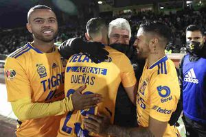 Tuca Ferretti: Lloró al saludar a los jugadores de Tigres