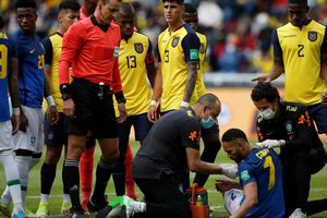 Matheus Cunha exhibió lesiones en el cuello: 'A ver cómo explico esto en casa'