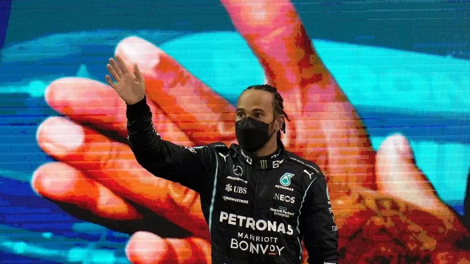Bernie Ecclestone: 'Hamilton se retira, no correrá el próximo año'