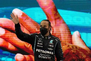 Bernie Ecclestone: 'Hamilton se retira, no correrá el próximo año'