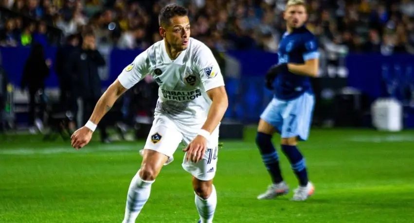 Chicharito Hernández: Encendió las redes tras publicar foto sin ropa