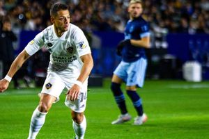 Chicharito Hernández: Encendió las redes tras publicar foto sin ropa