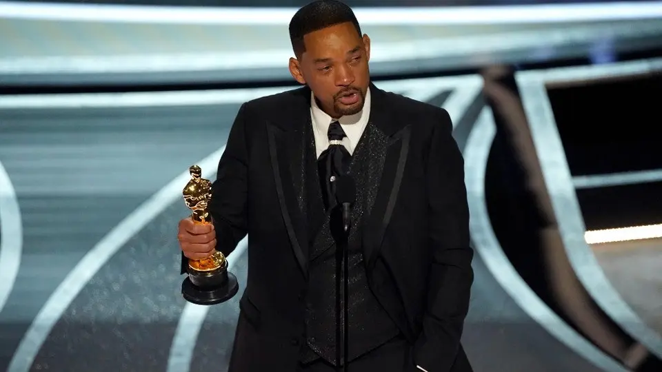 Will Smith renunció a la academia tras bofetada a Chris Rock en los Oscar 2022