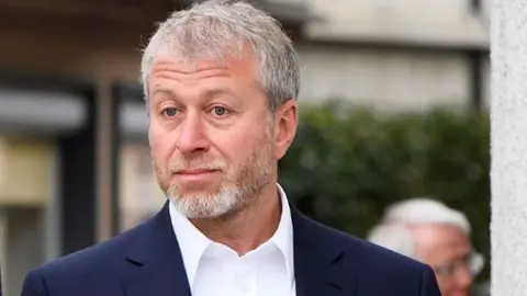 Premier League: Fundación Chelsea duda tomar la dirección tras 'salida' de Roman Abramovich