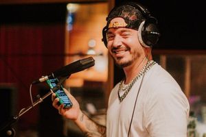 J Balvin y Christian Nodal protagonizaron pelea en Instagram tras 'broma' del reguetonero