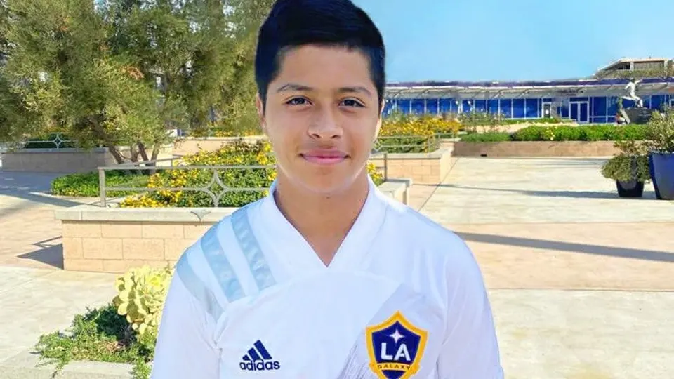 Alex Alcalá, el mexicano del LA Galaxy, se hizo viral tras burlar a la defensa del Manchester United