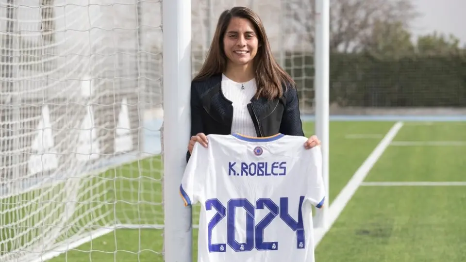 Real Madrid: Kenti Robles renovó hasta 2024 con el club merengue