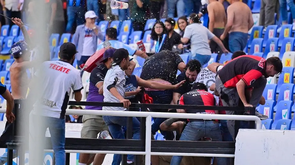 Querétaro-Atlas: IMSS reconstruyó el ojo izquierdo de aficionado de los Gallos Blancos