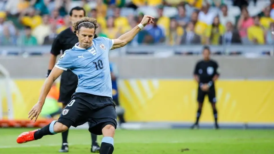 Diego Forlán: 'Nadie va a borrar lo bueno que hizo Tabárez'