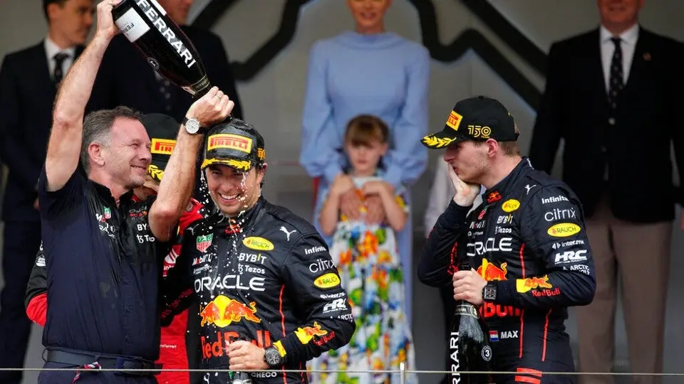 Checo Pérez a seis puntos de Leclerc y quince de Verstappen por el Campeonato de Pilotos