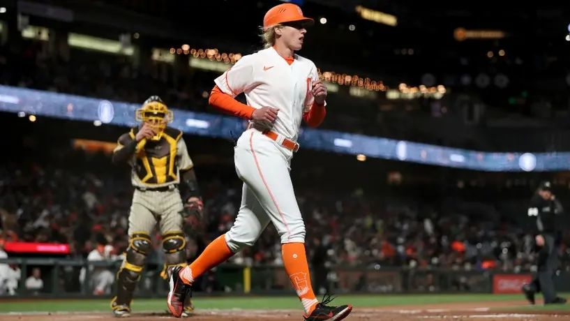 Alyssa Nakken, primera mujer coach de campo en debutar en la MLB