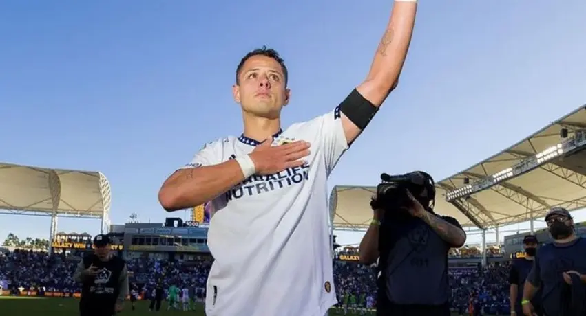 Chicharito Hernández respondió a fanático en redes: 'Llorando expreso mis emociones'