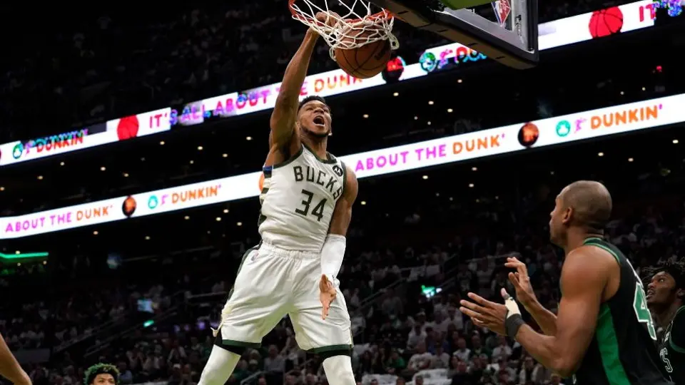 NBA: Bucks superan a Celtics con triple doble de Giannis Antetokounmpo