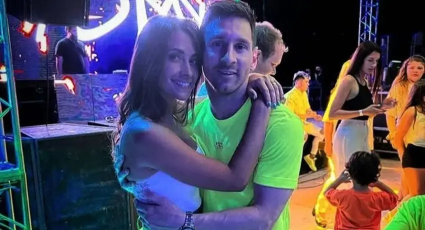 Lionel Messi y Antonela Roccuzzo disfrutan sus vacaciones al ritmo de cumbia