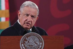 AMLO: Pidió que la periodista Carmen Aristegui revele sus ingresos