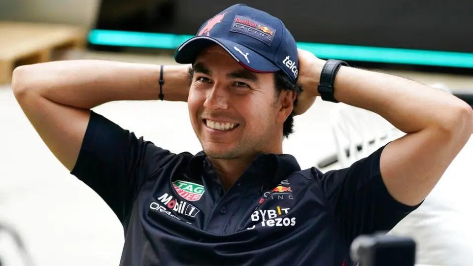 Checo Pérez estuvo en el Clásico Tapatío para apoyar al Atlas