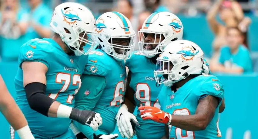 Dolphins: Fan se perdió su propia propuesta de matrimonio durante el partido contra Jets