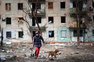 Gobernador de Lugansk informó que Rusia se prepara para un ataque en el este de Ucrania