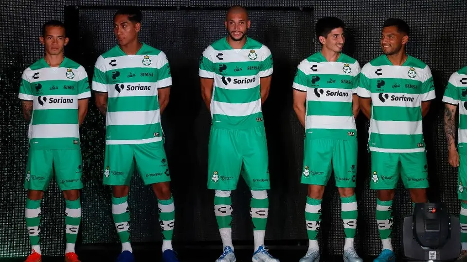 Santos presentó sus uniformes para el Apertura 2022