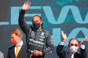 F1: Mercedes anunció el regreso de Lewis Hamilton