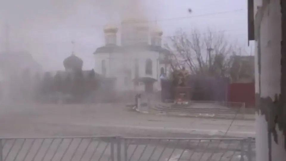 Video: Ciudadanos de Irpin fueron bombardeados por Rusia escapando de Ucrania