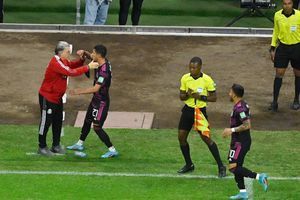 Martinoli tras gol de Antuna: 'Todos abrazan al Tata, luego de que unos irrespetuosos se candidatean'