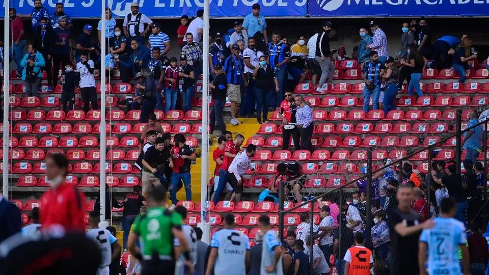Querétaro vs Atlas: Mesero detenido por incitar a la violencia en La Corregidora