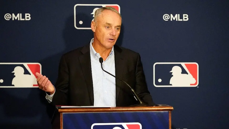 MLB: Manfred confirmó que los dueños aceptaron el bateador designado universal