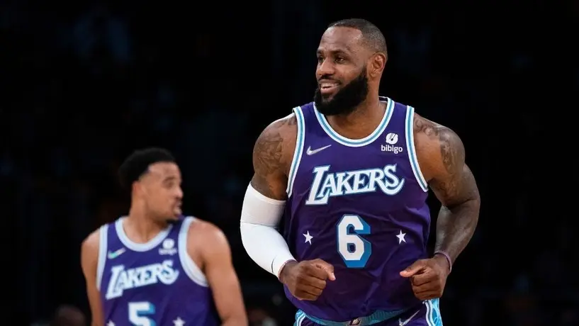 LeBron James causó polémica en redes sociales por un meme sobre el Covid-19
