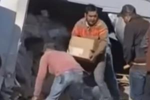 Veracruz: Tráiler volcó en la Xalapa-Perote y fue saqueado mientras el conductor agonizaba