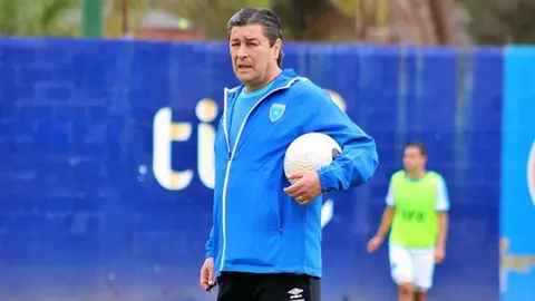 Fernando Tena: ¿Cuánto dinero gana realmente dirigiendo a la Selección de Guatemala?
