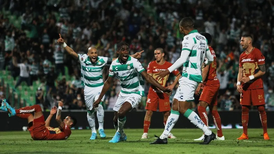 Liga MX: Santos sacó la victoria ante Pumas en medio de polémica