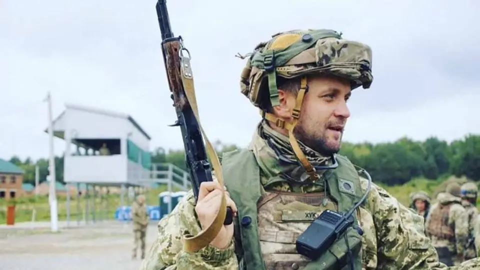 Soldado ucraniano usa TikTok para enviarle señales de vida a su hija