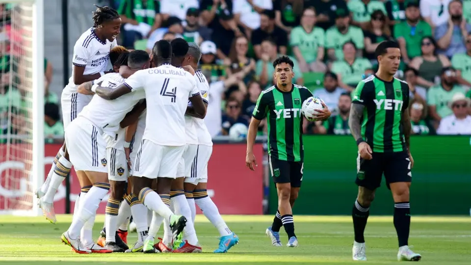 Chicharito Hernández: Galaxy venció por la mínima al Austin FC en duelo de 'altura'