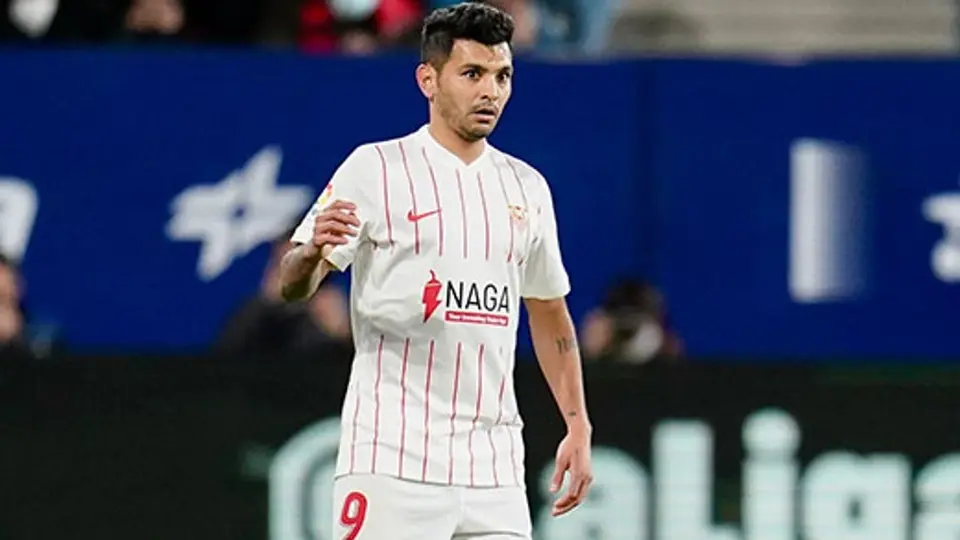 Tecatito Corona: Directiva del Sevilla destacó la calidad que tiene el futbolista mexicano