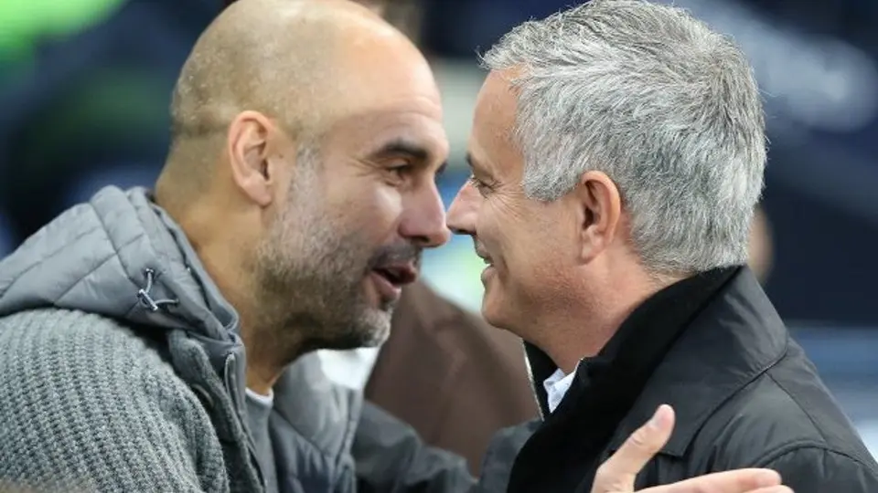 Guardiola y Mourinho aparecen besándose en lona del 'Primavera Sound'