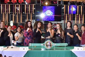 8M: Boxeadoras exhortaron a las mujeres a luchar por sus derechos de manera pacífica