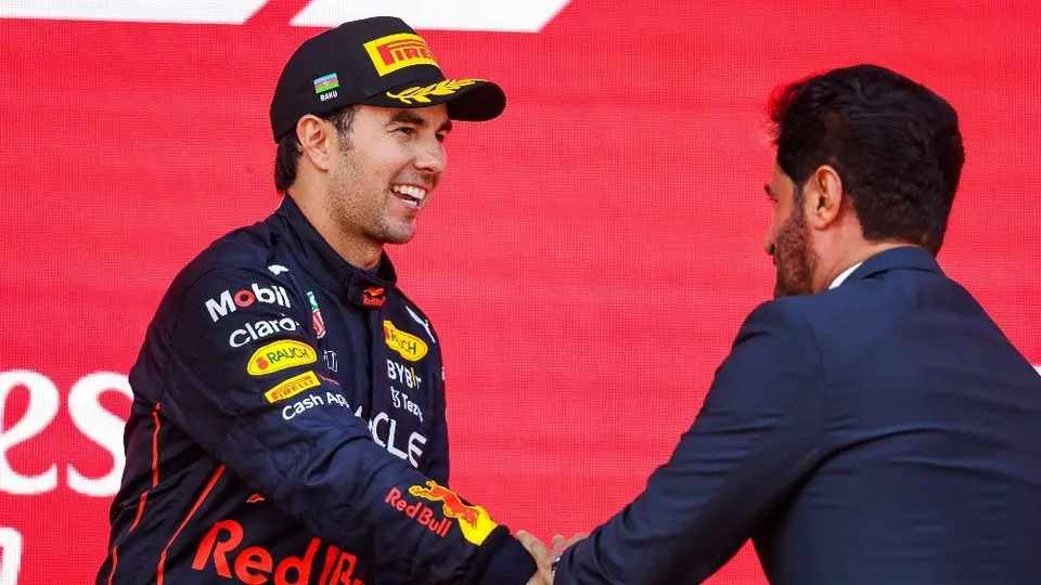 Checo Pérez: Recibió innumerables felicitaciones tras su podio en el GP de Bakú