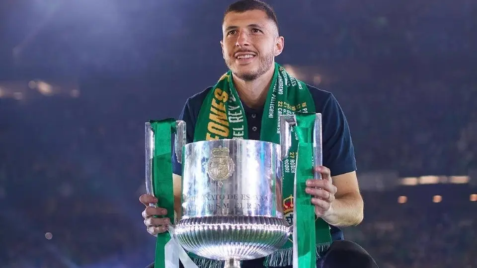 Guido Rodríguez, MVP del Real Betis en la temporada 2021-2022