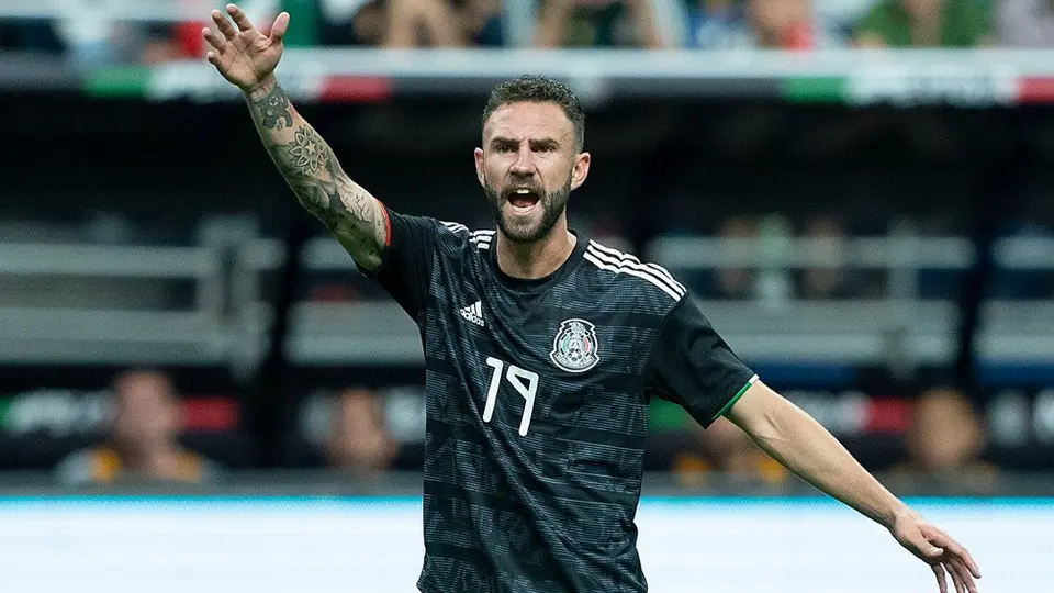 Layún reveló que fue medicado en concentración del Tri por ataque de ansiedad