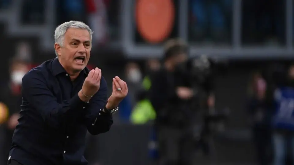Mourinho explotó contra su equipo tras caer vs Inter: "Váyanse a la Serie C"