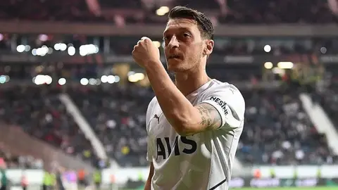 Necaxa: Mesut Özil dedicó mensaje de apoyo previo a partido de Repechaje vs Cruz Azul