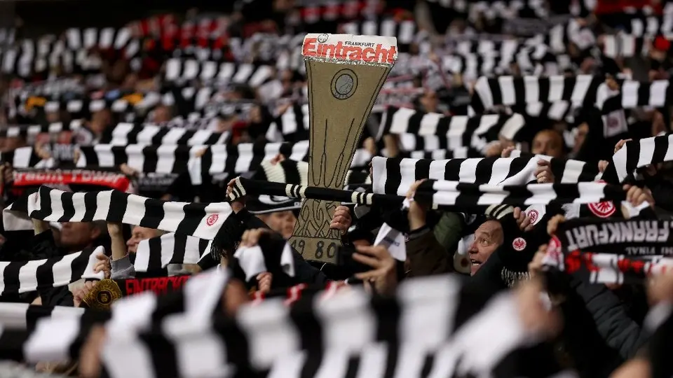 Europa League: Afición del Eintracht prepara invasión de 30 mil fanáticos a Barcelona