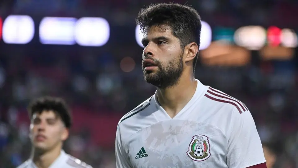América: Guillermo Ochoa le dio la bienvenida a Néstor Araujo