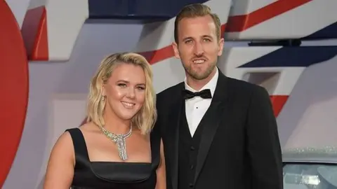 Esposas de futbolistas ingleses se hospedarán en crucero durante Qatar 2022