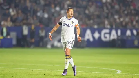Chicharito festejó su cumpleaños 34 visitando a sus hijos en Londres