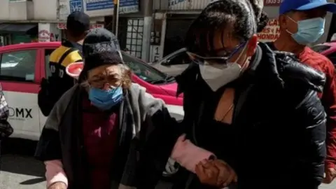 Covid-19: México registró 49 mil 150 casos nuevos; hubo 495 muertes