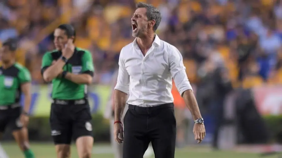 Atlas: Diego Cocca renovó como director técnico de los Rojinegros