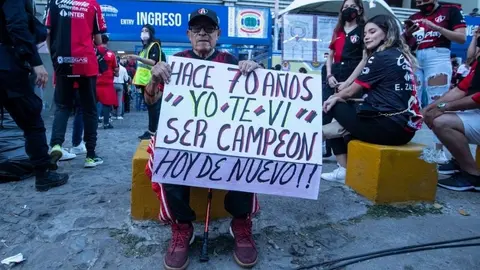 Atlas: Don 'Moy' ha esperado 70 años para ver Campeón a los Rojinegros por segunda vez