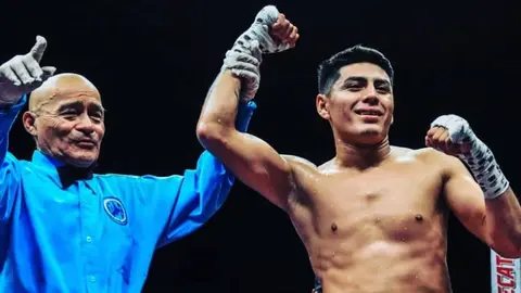 Ángel Fierro previo a pelea ante JC Burgos: 'Sueño con ser campeón del mundo'